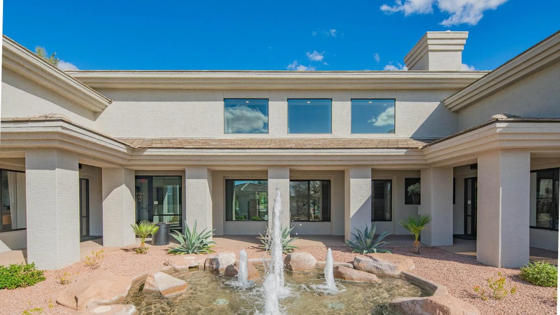 Exclusive Unit Golf Side- Walkable Area - King Bed - N248 Appartement Scottsdale Verenigde Staten